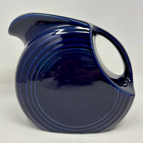 Vintage Fiestaware Cobalt Blue Disk Water Pitcher 7.25” 64 Oz. Lowercase Logo - Picture 1 of 9